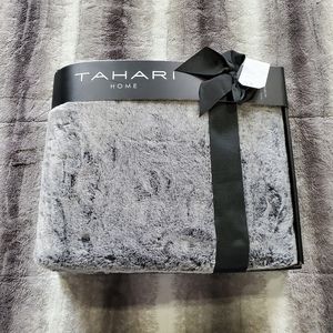 TAHARI Faux Fur Throw